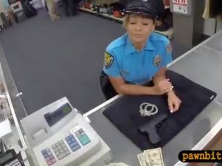 Lady police officer fucked by pawnkeeper at the pawnshop